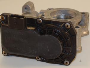 Gebruikte Gasklephuis Renault Megane III Berline (BZ) Prijs € 50,00 Margeregeling aangeboden door Automotoren Trading b.v.