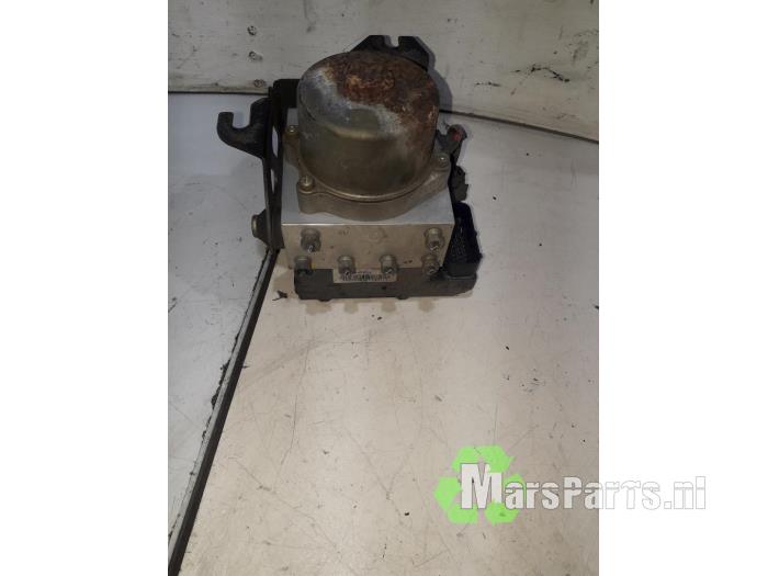 Gebruikte ABS Pomp Honda HR-V (GH) 1.6 16V 4x2 Prijs € 40,00 Margeregeling aangeboden door Autodemontagebedrijf De Mars