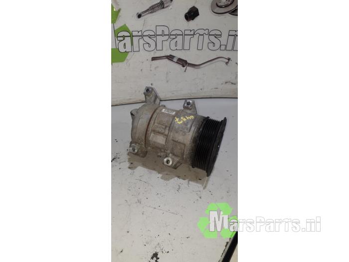 Gebruikte Aircopomp Toyota Auris (E15) 2.0 D-4D-F 16V Prijs € 60,00 Margeregeling aangeboden door Autodemontagebedrijf De Mars