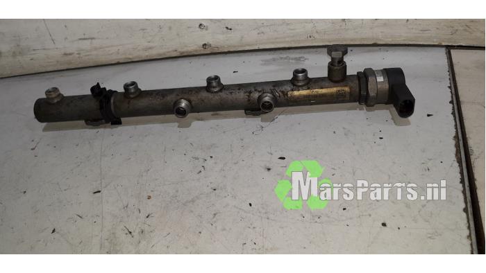 Gebruikte Injector brug Audi Q7 (4LB) 4.2 TDI V8 32V Prijs € 23,40 Margeregeling aangeboden door Autodemontagebedrijf De Mars