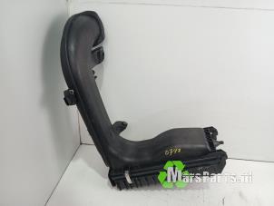 Gebruikte Luchtfilterhuis BMW 3 serie Touring (F31) 330d 3.0 24V Prijs € 60,00 Margeregeling aangeboden door Autodemontagebedrijf De Mars