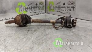 Gebruikte Cardanas links-voor (VWA) Opel Vivaro 2.5 DTI 16V Prijs € 22,50 Margeregeling aangeboden door Autodemontagebedrijf De Mars