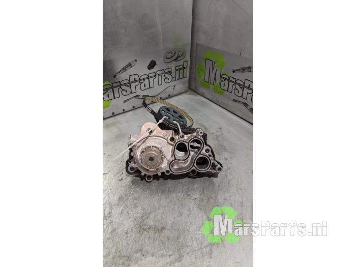Gebruikte Waterpomp Volkswagen Golf VII Variant (AUVV) 1.0 TSI 12V BlueMotion Technology Prijs € 24,00 Margeregeling aangeboden door Autodemontagebedrijf De Mars