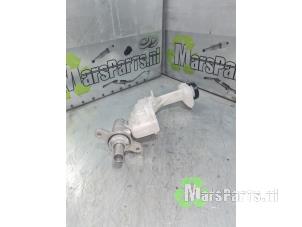 Gebruikte Hoofdremcilinder Nissan Qashqai (J11) 1.2 DIG-T 16V Prijs € 32,40 Margeregeling aangeboden door Autodemontagebedrijf De Mars