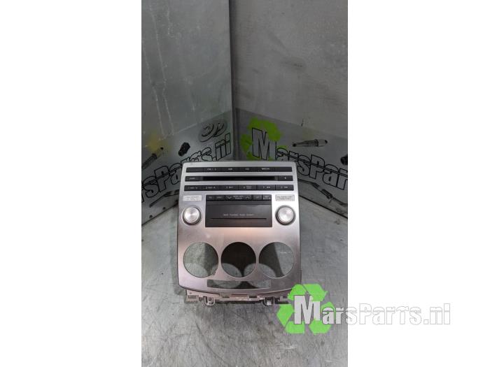 Gebruikte CD Speler Mazda 5 (CR19) 1.8i 16V Prijs € 54,00 Margeregeling aangeboden door Autodemontagebedrijf De Mars