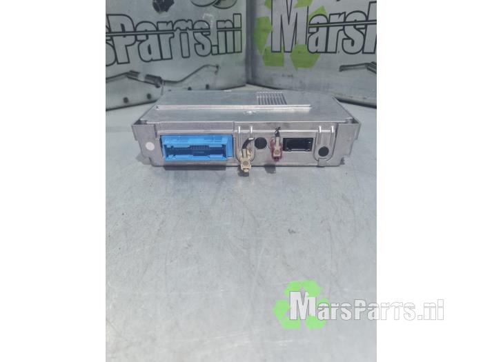 Gebruikte Module Telefoon Audi A8 (D3) 4.2 V8 40V Quattro Prijs € 148,00 Margeregeling aangeboden door Autodemontagebedrijf De Mars
