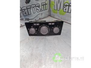 Gebruikte Chaufage Bedieningspaneel Opel Corsa D 1.2 16V ecoFLEX Bi-Fuel Prijs € 36,00 Margeregeling aangeboden door Autodemontagebedrijf De Mars