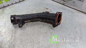 Gebruikte Luchtinlaat slang Mercedes B (W246) 1.6 B-180 BlueEFFICIENCY Turbo 16V Prijs € 24,00 Margeregeling aangeboden door Autodemontagebedrijf De Mars