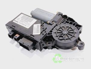 Gebruikte Motor portierruit Peugeot 307 CC (3B) 2.0 16V Prijs € 72,00 Margeregeling aangeboden door Autodemontagebedrijf De Mars