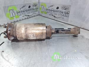 Gebruikte Mac Phersonpoot links-voor Landrover Range Rover Sport (LS) 2.7 TDV6 24V Prijs € 50,00 Margeregeling aangeboden door Autodemontagebedrijf De Mars