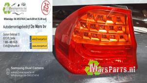 Gebruikte Achterlicht links BMW 3 serie (E90) 318i 16V Prijs op aanvraag aangeboden door Autodemontagebedrijf De Mars