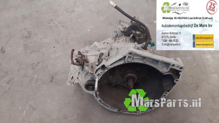 Gebruikte Versnellingsbak Renault Megane III Grandtour (KZ) 1.4 16V TCe 130 Prijs € 350,00 Margeregeling aangeboden door Autodemontagebedrijf De Mars