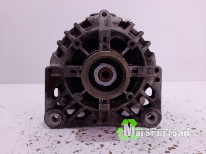 Gebruikte Dynamo Renault Laguna II (BG) 1.8 16V Prijs € 35,00 Margeregeling aangeboden door Autodemontagebedrijf De Mars