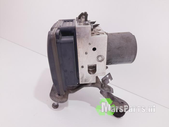 Gebruikte ABS Pomp Mercedes E (W211) 2.2 E-200 CDI 16V Prijs € 125,00 Margeregeling aangeboden door Autodemontagebedrijf De Mars