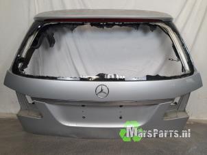 Gebruikte Achterklep Mercedes E Estate (S212) E-350 CGI V6 24V Prijs € 70,00 Margeregeling aangeboden door Autodemontagebedrijf De Mars