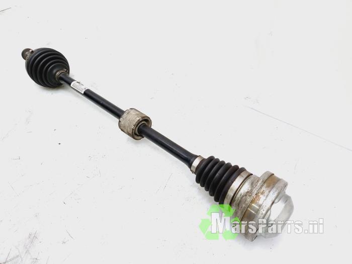 Aandrijfas rechts-voor van een Audi A3 Limousine (8VS/8VM) 1.4 TFSI ACT 16V 2014