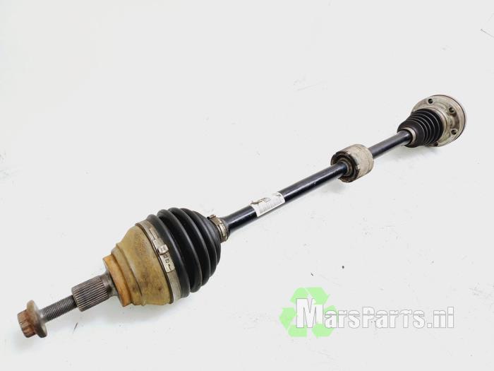 Aandrijfas rechts-voor van een Audi A3 Limousine (8VS/8VM) 1.4 TFSI ACT 16V 2014