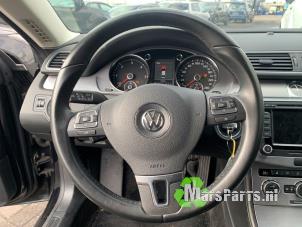 Gebruikte Stuurwiel Volkswagen CC (358) 2.0 TDI 16V 177 Prijs € 70,00 Margeregeling aangeboden door Autodemontagebedrijf De Mars