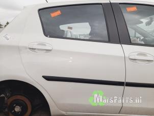 Gebruikte Portier 4Deurs rechts-achter Toyota Yaris III (P13) 1.5 16V Hybrid Prijs € 400,00 Margeregeling aangeboden door Autodemontagebedrijf De Mars