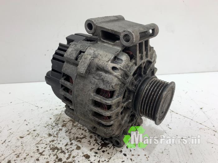 Gebruikte Dynamo Audi A4 (B6) 1.8 T 20V Prijs € 40,00 Margeregeling aangeboden door Autodemontagebedrijf De Mars