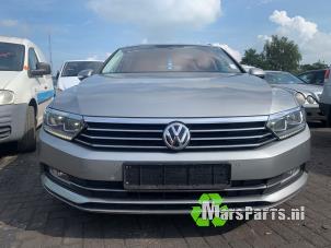 Gebruikte Stijl midden-rechts Volkswagen Passat Variant (3G5) 1.6 TDI 16V Prijs op aanvraag aangeboden door Autodemontagebedrijf De Mars
