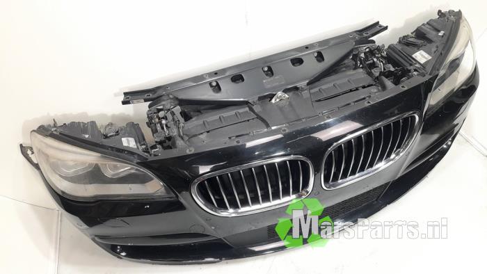 Voorkop compleet van een BMW 7 serie (F01/02/03/04) 740d xDrive 24V 2013