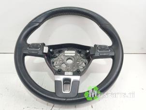Gebruikte Stuurwiel Volkswagen Golf VI (5K1) 1.6 TDI 16V Prijs € 125,00 Margeregeling aangeboden door Autodemontagebedrijf De Mars