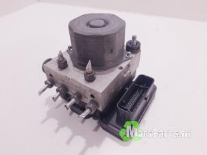 Gebruikte ABS Pomp Smart Forfour (453) 0.9 TCE 12V Prijs € 135,00 Margeregeling aangeboden door Autodemontagebedrijf De Mars