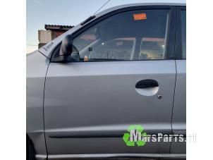 Gebruikte Portier 4Deurs links-voor Hyundai Atos 1.0 12V Prijs € 100,00 Margeregeling aangeboden door Autodemontagebedrijf De Mars