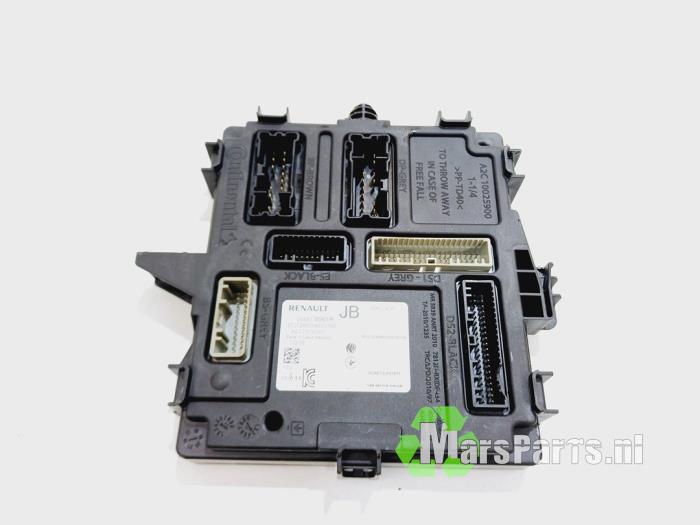Gebruikte Bodycontrol Module Renault Clio V (RJAB) 1.3 TCe 130 16V Prijs € 108,00 Margeregeling aangeboden door Autodemontagebedrijf De Mars