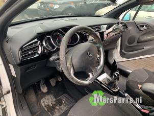 Gebruikte Airbag set + dashboard Citroen DS3 (SA) 1.6 e-HDi Prijs € 500,00 Margeregeling aangeboden door Autodemontagebedrijf De Mars