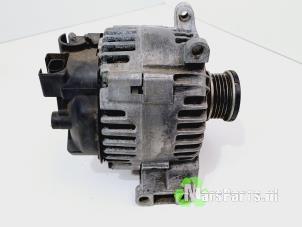 Gebruikte Dynamo Mercedes B (W245) 2.0 B-180 CDI 16V Prijs € 60,00 Margeregeling aangeboden door Autodemontagebedrijf De Mars