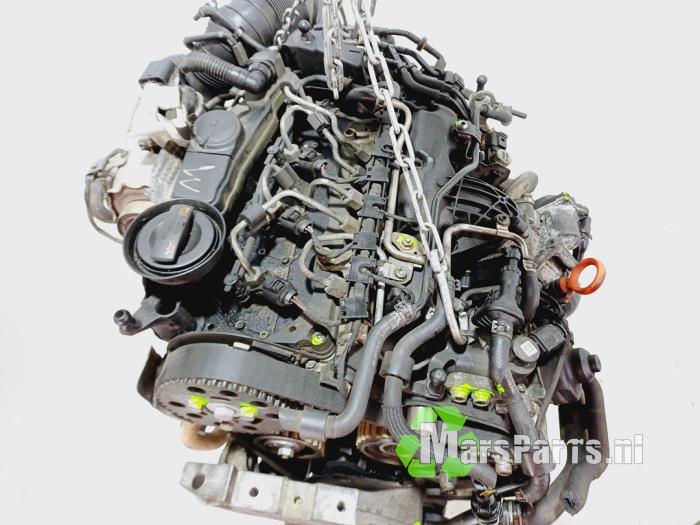 Motor van een Volkswagen Passat Variant (3C5) 2.0 TDI 16V 140 2010