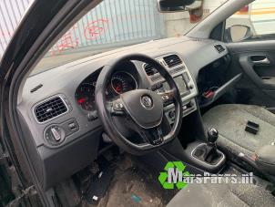 Gebruikte Airbag Set + Module Volkswagen Polo V (6R) 1.4 TDI DPF BlueMotion technology Prijs € 300,00 Margeregeling aangeboden door Autodemontagebedrijf De Mars