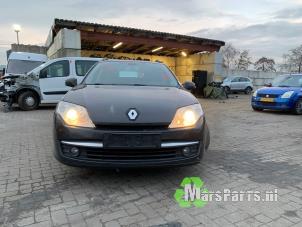Gebruikte Achteras voorwielaandrijving Renault Laguna III Estate (KT) 2.0 dCi 16V 150 Prijs € 150,00 Margeregeling aangeboden door Autodemontagebedrijf De Mars