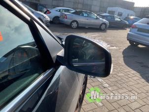 Gebruikte Spiegel Buiten rechts Renault Laguna III Estate (KT) 2.0 dCi 16V 150 Prijs € 100,00 Margeregeling aangeboden door Autodemontagebedrijf De Mars
