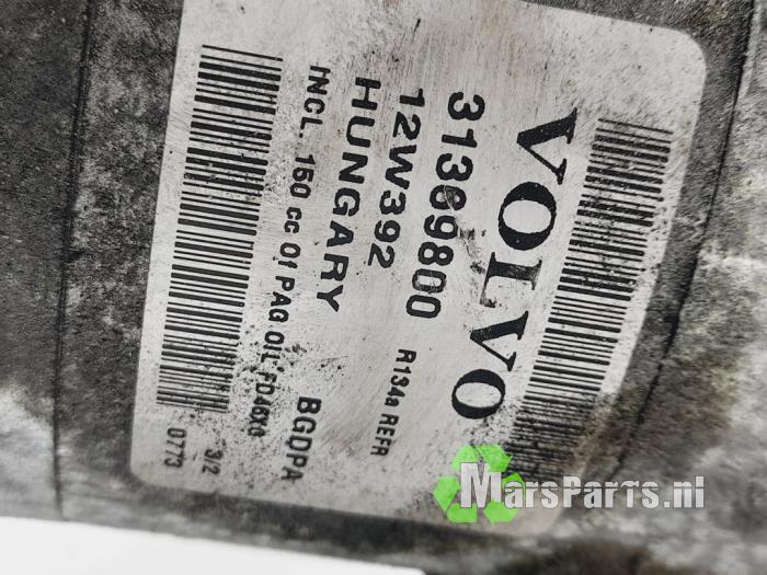 Aircopomp van een Volvo V40 (MV) 1.6 T3 GTDi 16V 2012