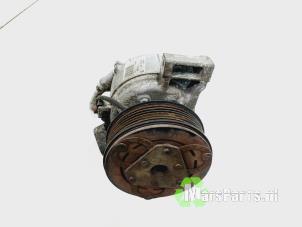 Gebruikte Pomp Airco Smart Forfour (453) 1.0 12V Prijs € 67,50 Margeregeling aangeboden door Autodemontagebedrijf De Mars