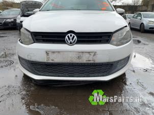 Gebruikte Voorbumper Volkswagen Polo V (6R) 1.6 TDI 16V 90 Prijs € 200,00 Margeregeling aangeboden door Autodemontagebedrijf De Mars