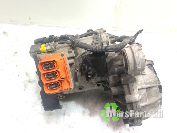 Hybride elektro motor van een Peugeot 508 SW (8E/8U) 2.0 RXH HYbrid4 16V 2015