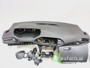 Gebruikte Airbag set + dashboard Peugeot 308 (L3/L8/LB/LH/LP) 1.6 16V THP Prijs € 750,00 Margeregeling aangeboden door Autodemontagebedrijf De Mars