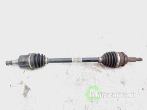 Gebruikte Steekas links-voor Suzuki Swift (ZA/ZC/ZD1/2/3/9) 1.3 VVT 16V Prijs € 22,50 Margeregeling aangeboden door Autodemontagebedrijf De Mars