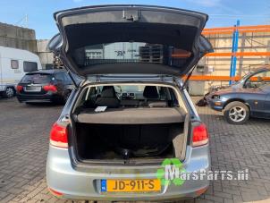 Gebruikte Hoedenplank Volkswagen Golf VI (5K1) 2.0 TDI 16V Prijs € 35,00 Margeregeling aangeboden door Autodemontagebedrijf De Mars