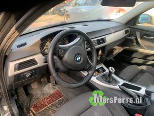 Gebruikte Schakelaar Licht BMW 3 serie Touring (E91) 320d 16V Corporate Lease Prijs € 30,00 Margeregeling aangeboden door Autodemontagebedrijf De Mars