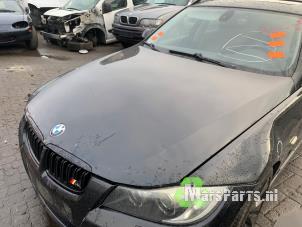 Gebruikte Motorkap BMW 3 serie Touring (E91) 320d 16V Corporate Lease Prijs € 150,00 Margeregeling aangeboden door Autodemontagebedrijf De Mars