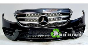 Gebruikte Voorbumper Mercedes E (W213) E-220d 2.0 Turbo 16V Prijs € 600,00 Margeregeling aangeboden door Autodemontagebedrijf De Mars