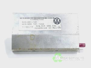 Gebruikte Antenne Volkswagen Passat (3C2) 3.6 FSI R36 24V 4Motion Prijs € 25,00 Margeregeling aangeboden door Autodemontagebedrijf De Mars
