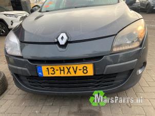 Gebruikte Voorbumper Renault Megane III Berline (BZ) 1.6 16V Prijs € 250,00 Margeregeling aangeboden door Autodemontagebedrijf De Mars