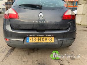 Gebruikte Achterbumper Renault Megane III Berline (BZ) 1.6 16V Prijs € 150,00 Margeregeling aangeboden door Autodemontagebedrijf De Mars