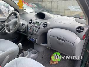 Gebruikte Chaufage Bedieningspaneel Toyota Yaris (P1) 1.3 16V VVT-i Prijs € 40,00 Margeregeling aangeboden door Autodemontagebedrijf De Mars